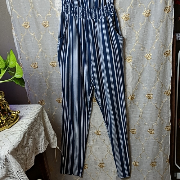 Derek Heart jumpsuit side pockets - Picture 2 of 7